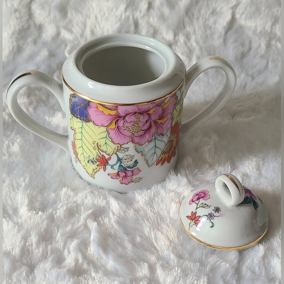 Horchow - Tobacco Leaf Tea Cup With Infuser & Lid and Sugar Bowl With Top Set - Picture 5 of 15